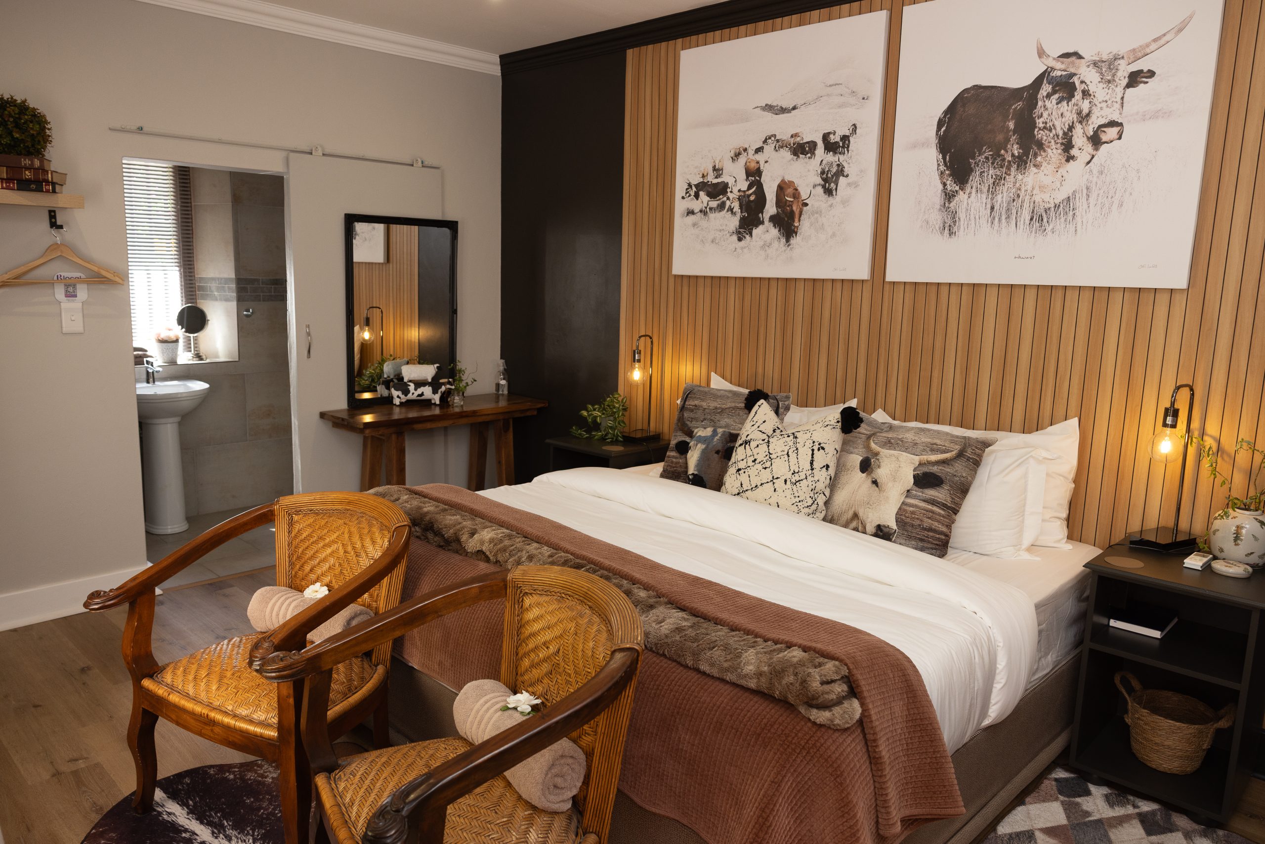 Adderley Guest House - Room Koeien Stal 6 Bed