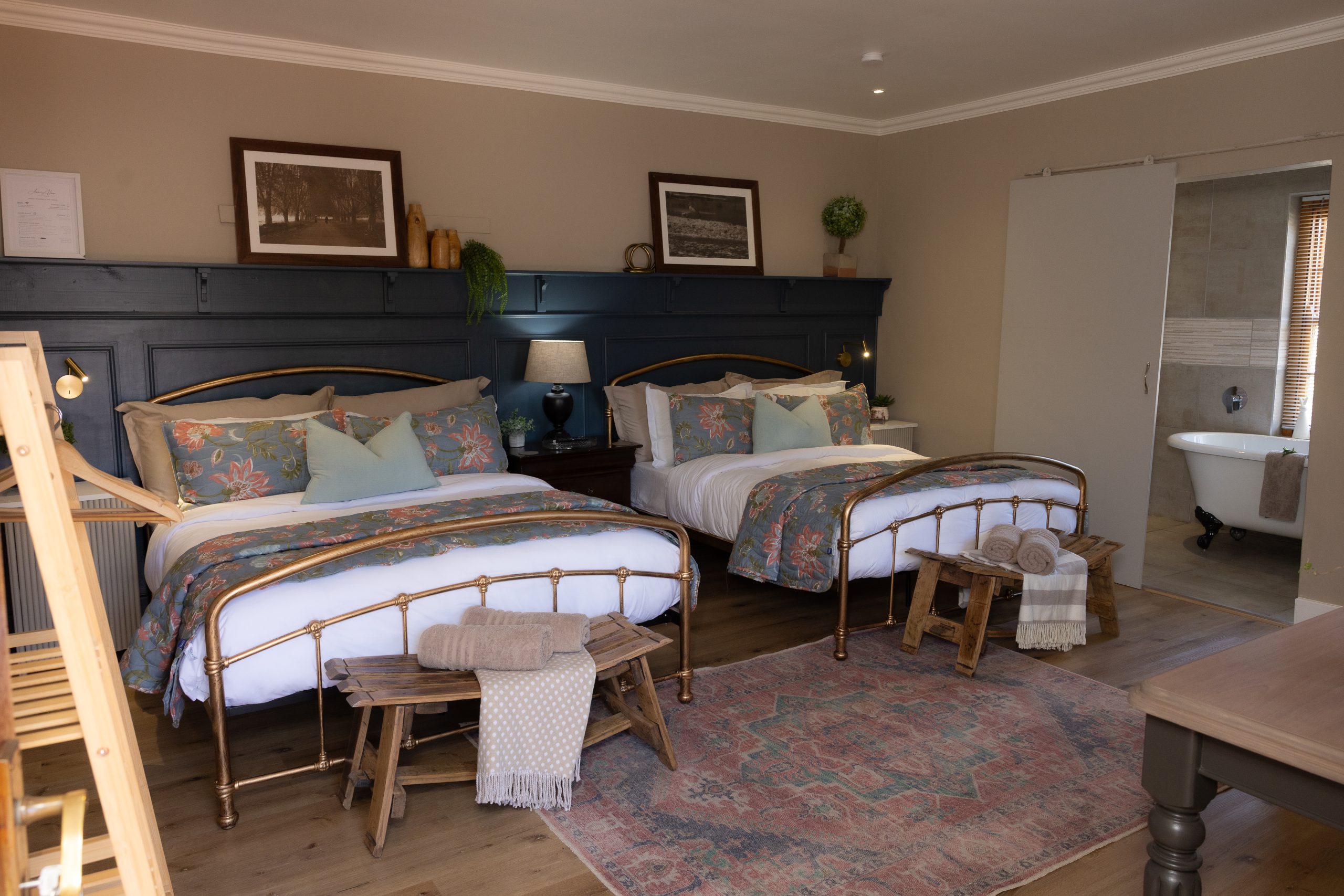 Adderley Guest House - Room Zolder Kamer 2 Beds